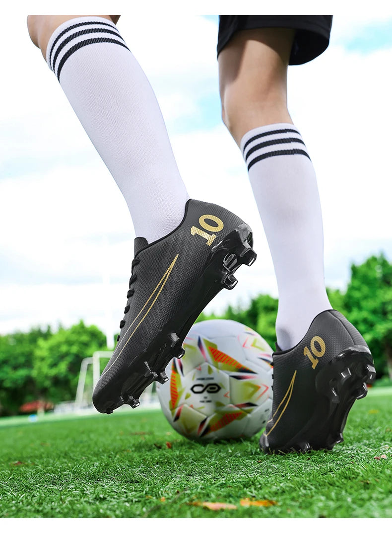 Men's football shoes, casual sports shoes, student training, fashionable and comfortable, ultra-light football boots