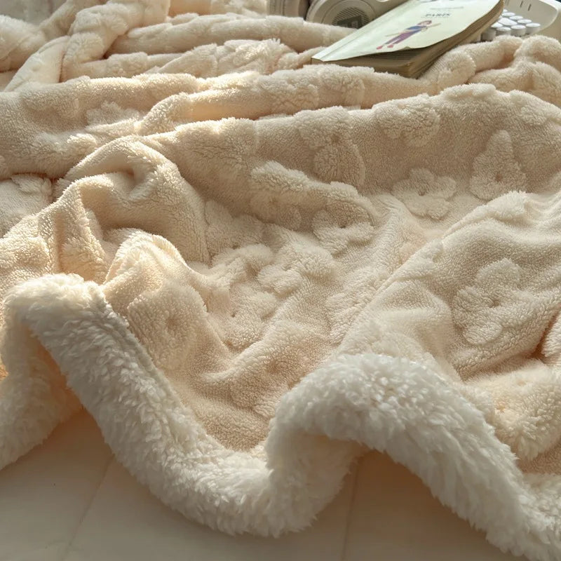 Luxury Lamb Wool Flower Jacquard Blanket Solid Color Thickened Warm Sofa Leisure Blankets Autumn and Winter Skin-Friendly Quilt