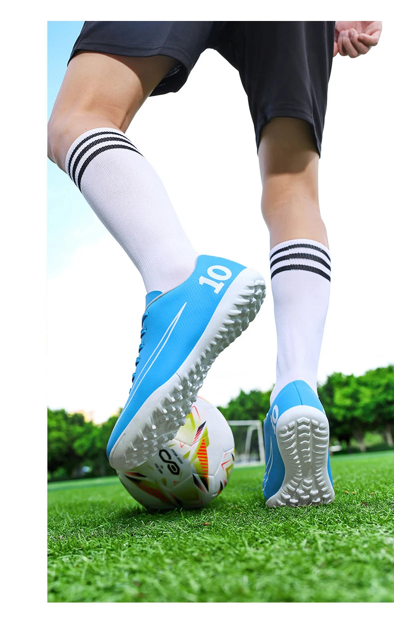 Men's football shoes, casual sports shoes, student training, fashionable and comfortable, ultra-light football boots