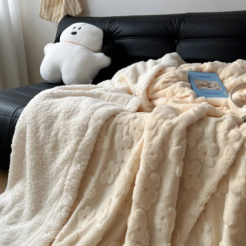 Luxury Lamb Wool Flower Jacquard Blanket Solid Color Thickened Warm Sofa Leisure Blankets Autumn and Winter Skin-Friendly Quilt