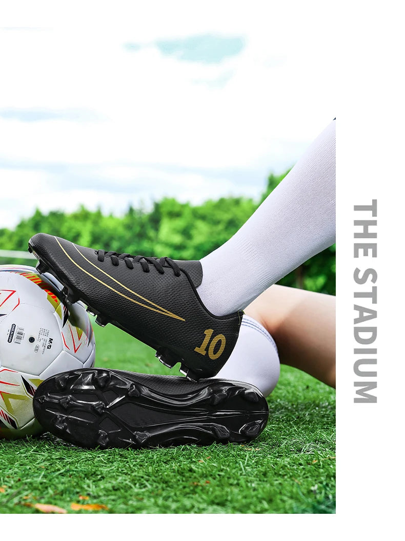 Men's football shoes, casual sports shoes, student training, fashionable and comfortable, ultra-light football boots