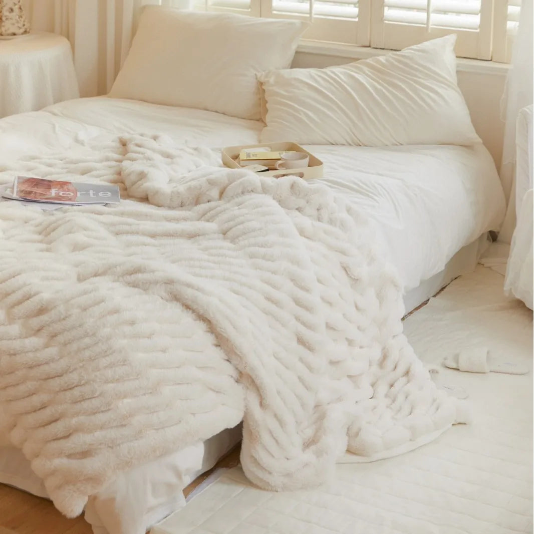 Luxury Winter Faux Rabbit Fur Blanket Soft Thicker Warmth Sofa Throw Blanket High Grade Home Comfortable Warm Blankets for Beds