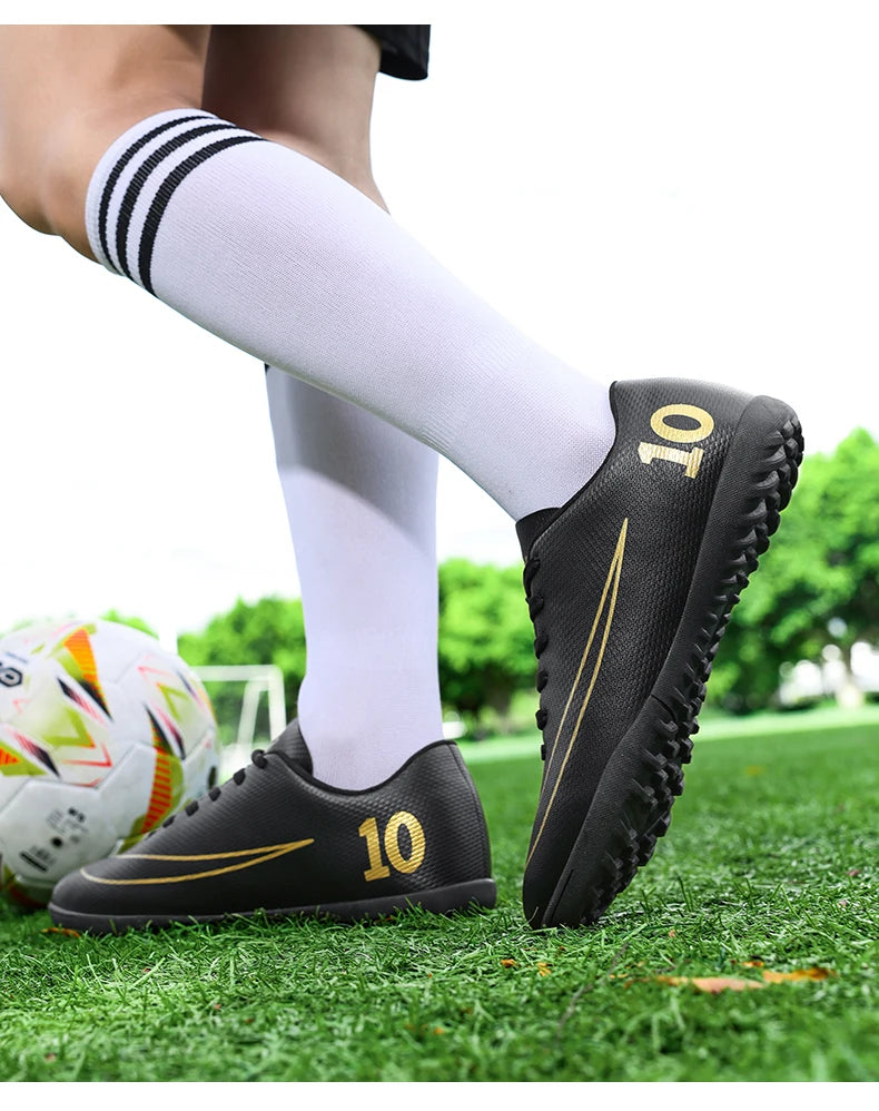 Men's football shoes, casual sports shoes, student training, fashionable and comfortable, ultra-light football boots