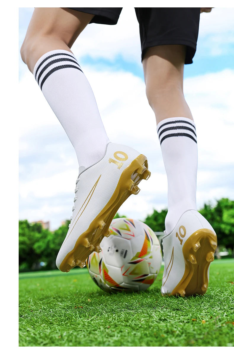 Men's football shoes, casual sports shoes, student training, fashionable and comfortable, ultra-light football boots