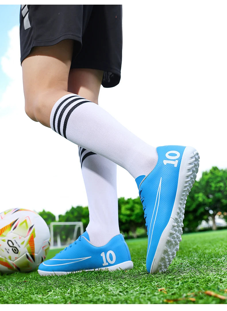 Men's football shoes, casual sports shoes, student training, fashionable and comfortable, ultra-light football boots