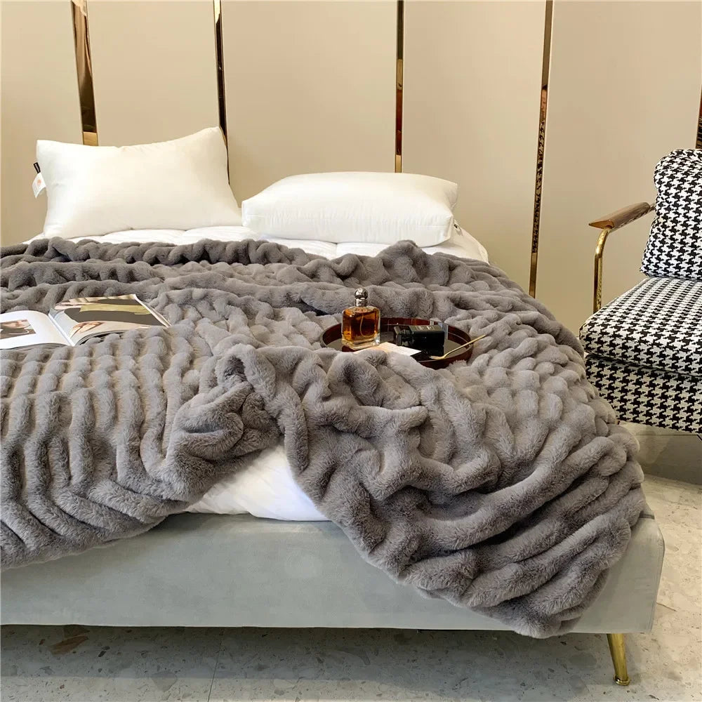 Luxury Winter Faux Rabbit Fur Blanket Soft Thicker Warmth Sofa Throw Blanket High Grade Home Comfortable Warm Blankets for Beds