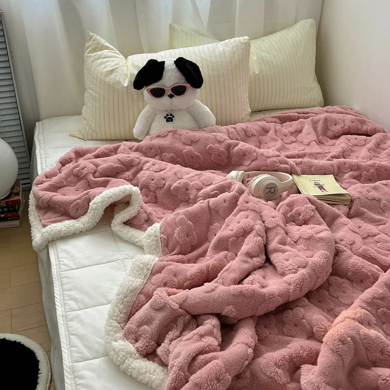 Luxury Lamb Wool Flower Jacquard Blanket Solid Color Thickened Warm Sofa Leisure Blankets Autumn and Winter Skin-Friendly Quilt