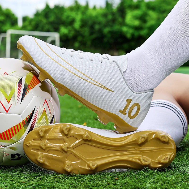 Men's football shoes, casual sports shoes, student training, fashionable and comfortable, ultra-light football boots