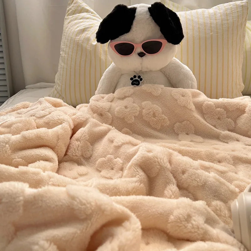 Luxury Lamb Wool Flower Jacquard Blanket Solid Color Thickened Warm Sofa Leisure Blankets Autumn and Winter Skin-Friendly Quilt