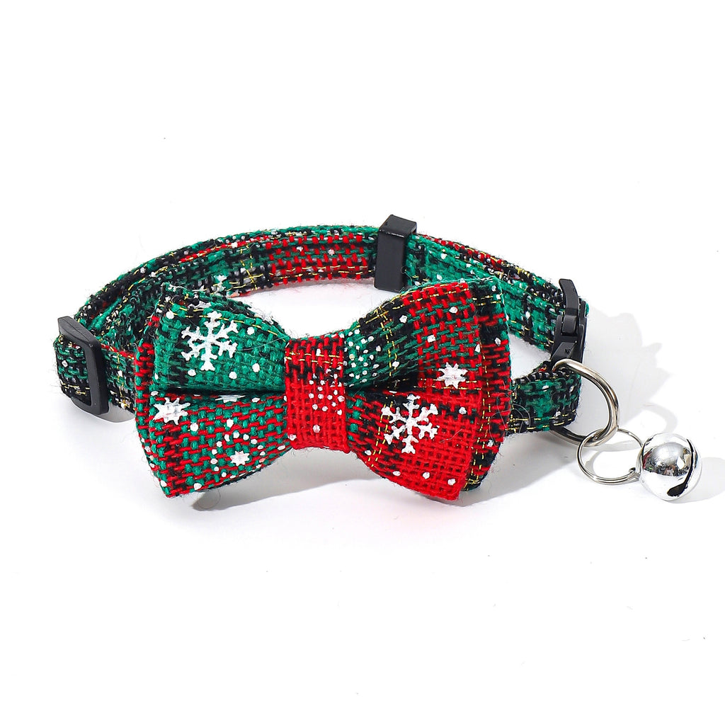 Festive Christmas Cat Collar – Adjustable Bow Tie with Bell, Snowflake Design, Holiday Pet Accessory