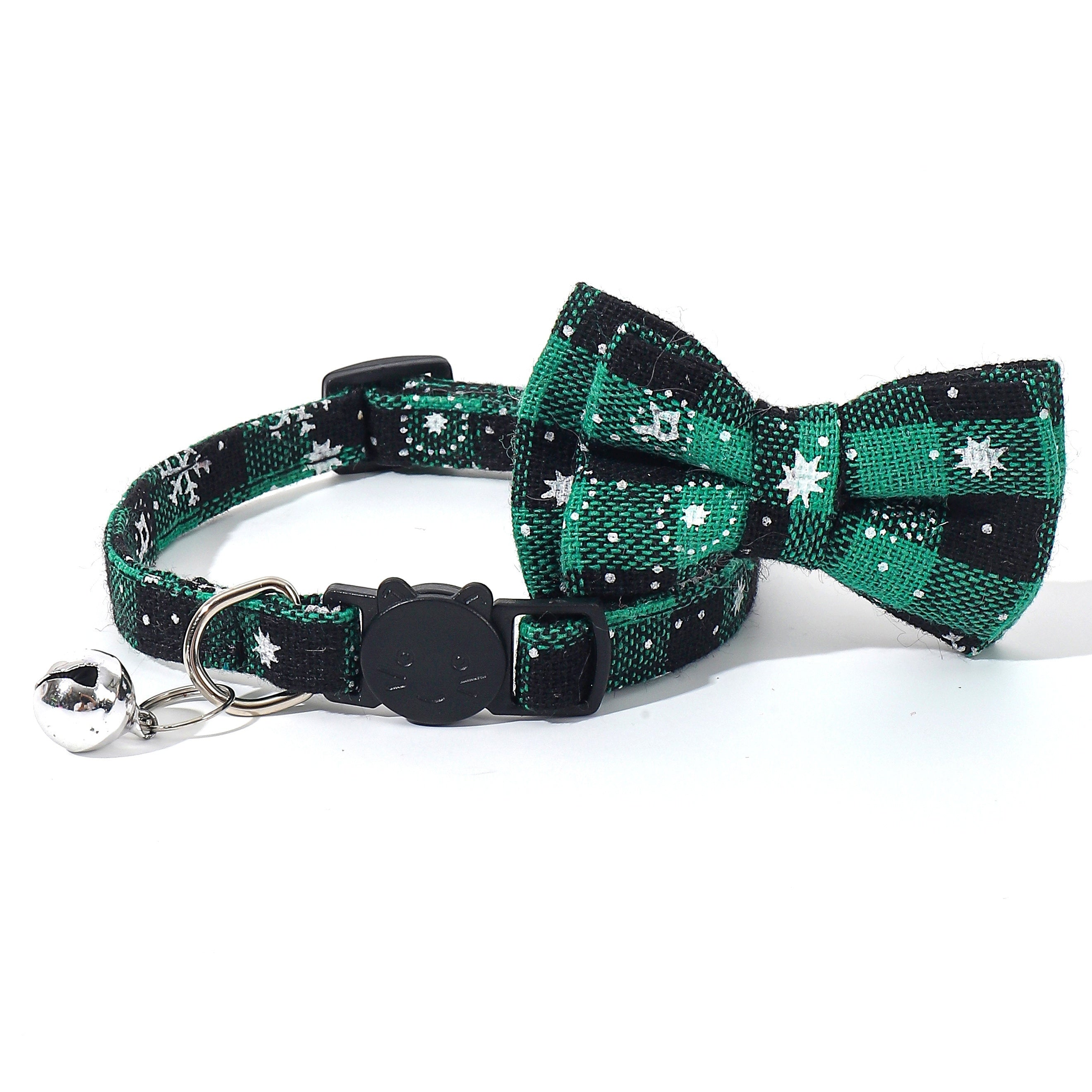 Festive Christmas Cat Collar – Adjustable Bow Tie with Bell, Snowflake Design, Holiday Pet Accessory